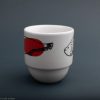 Kubek porcelanowy "czarny sum i czarny karp z czerwoną plamą" - Image 2