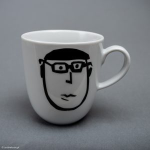 Kubek porcelanowy z twarzą OK