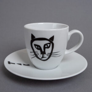 Filiżanka porcelanowa z kotem
