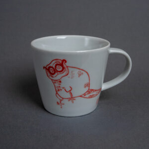 Kubek porcelanowy z czerwoną sową